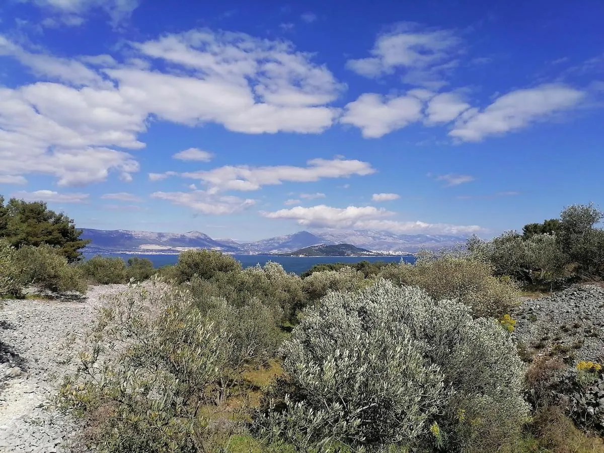 Villa Bora - Blue Flat Green Flat Slatine 0*,  Croatia